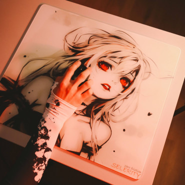 Скляний ігровий килимок для миші 490×420 мм Vampire Kiss glass pad із загартованого скла 3 мм, гласпад з суцільною силіконовою основою 1 мм gp01vk