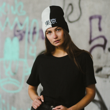 Зимова Шапка Ієрогліфи Hieroglyphs В'язана Чорно-біла Selerity w01hy